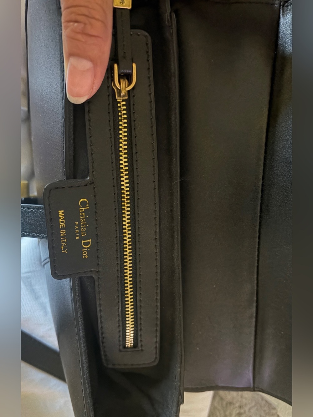 Dior Black Leather Saddle Crossbody w/Gold 'D'Charm check pictures read messages - Picture 8 of 15